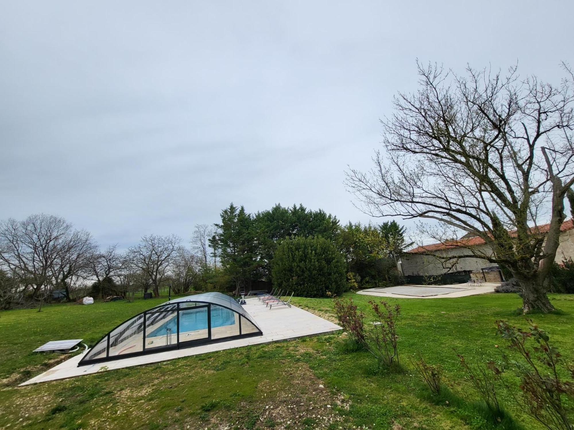 Au Clos Des Dely - Chambre D Hotes "Reference" Climatisee Mareuil  外观 照片